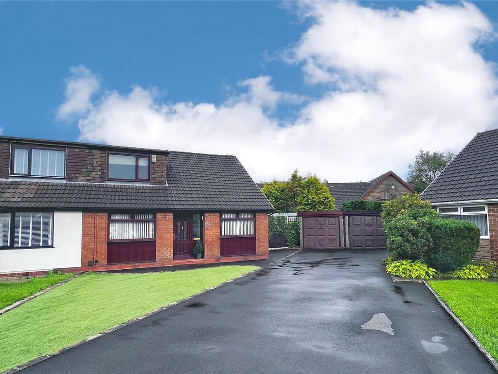 4 bed bungalow for sale in Hurst Crescent, Rawtenstall, Rossendale BB4