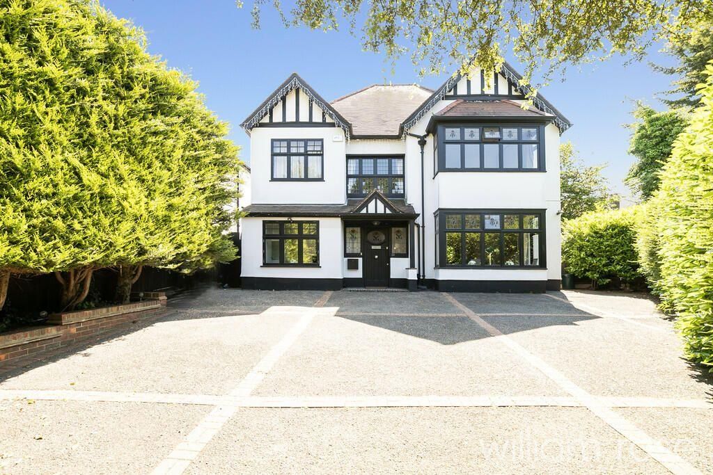 4 bed detached house for sale in Woodford Green, Woodford Green, Essex