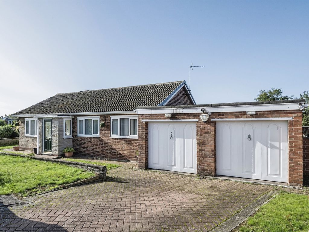 2 bed detached bungalow for sale in Kestrel Drive, Rossington