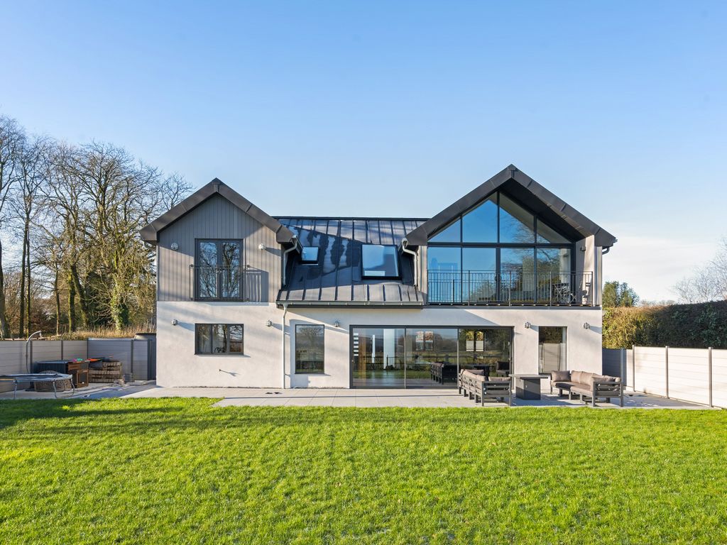 4 bed detached house for sale in Kilmington, Warminster BA12, £