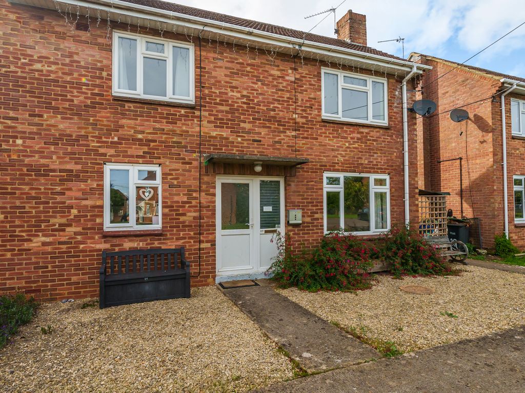 3 bed semidetached house for sale in Berryfield Park, Melksham
