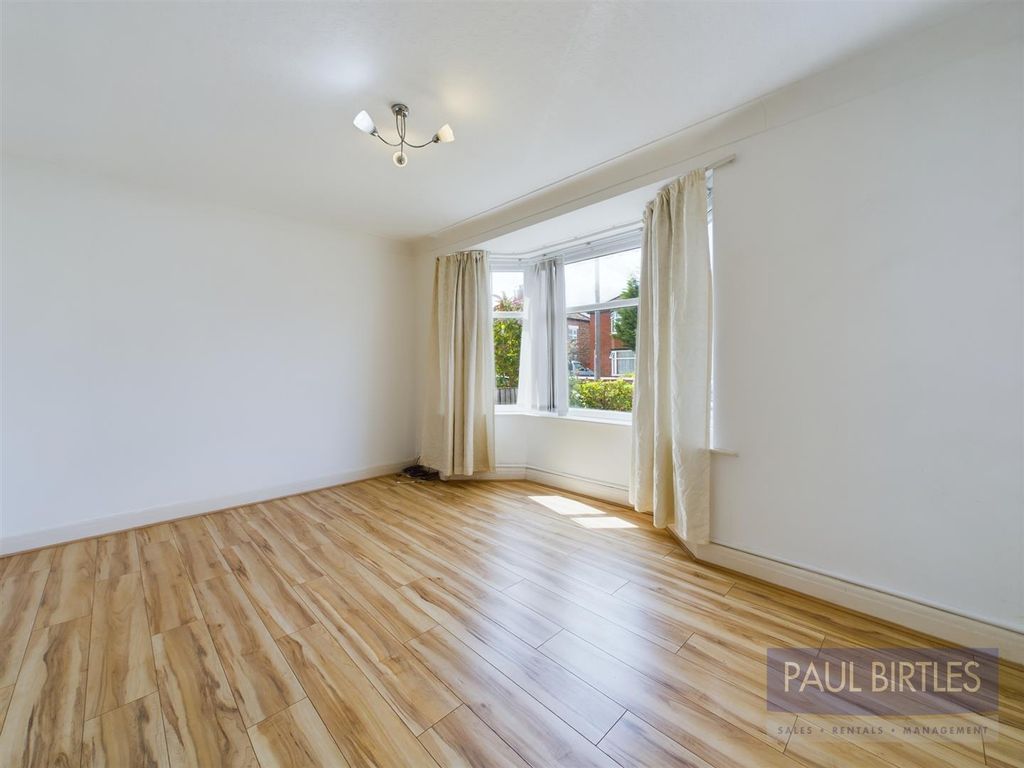 2 bed semidetached house to rent in Stuart Road, Stretford, Manchester
