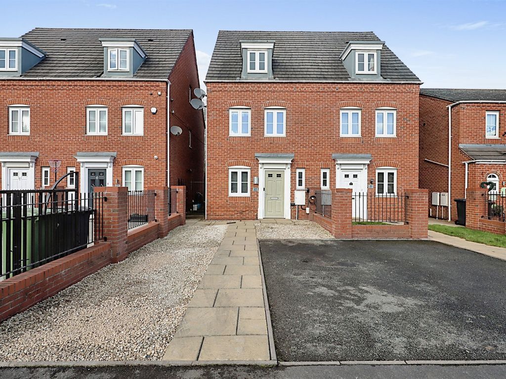 4 bed semidetached house for sale in Deans Gate, Willenhall WV13 Zoopla