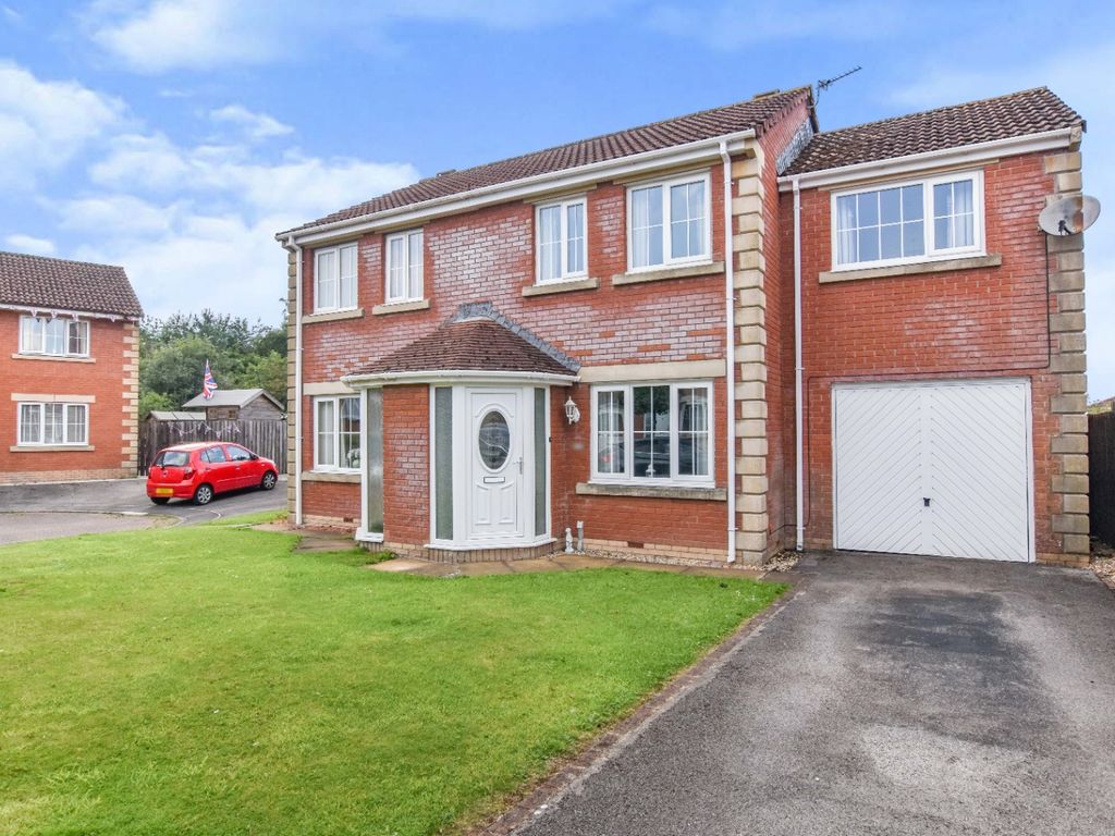 3 bed semidetached house for sale in Moorlands Drive, Stainburn