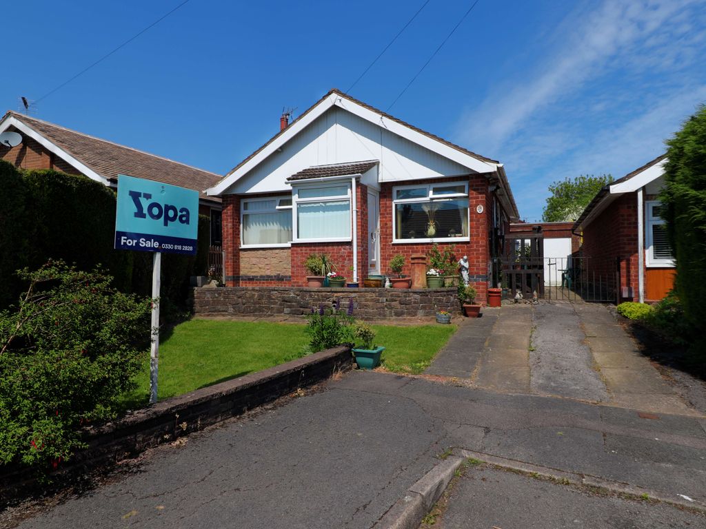 2 bed detached bungalow for sale in Thomson Drive, Codnor, Ripley DE5 Zoopla