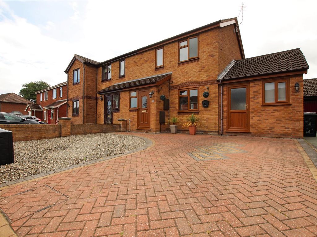 2 bed semidetached house for sale in Meadow Drive, Gobowen, Oswestry
