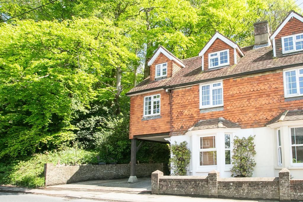 3 bed semidetached house for sale in High Street, Burwash, Etchingham