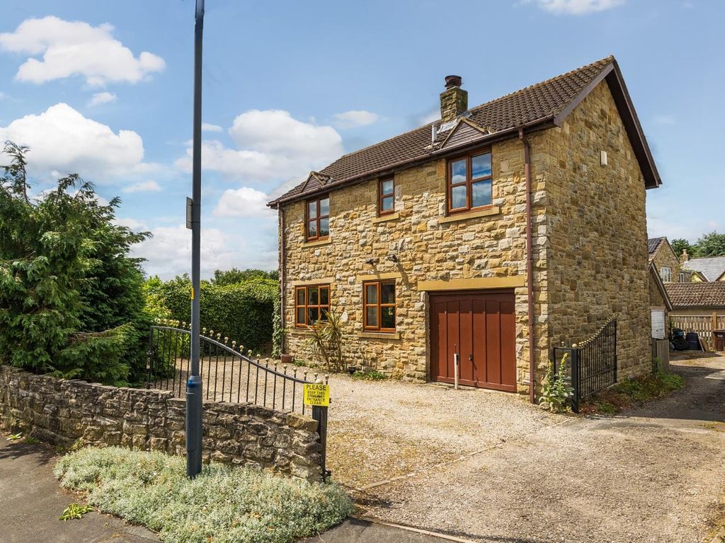 4 bed detached house for sale in Lumby Lane, Monk Fryston, Leeds LS25