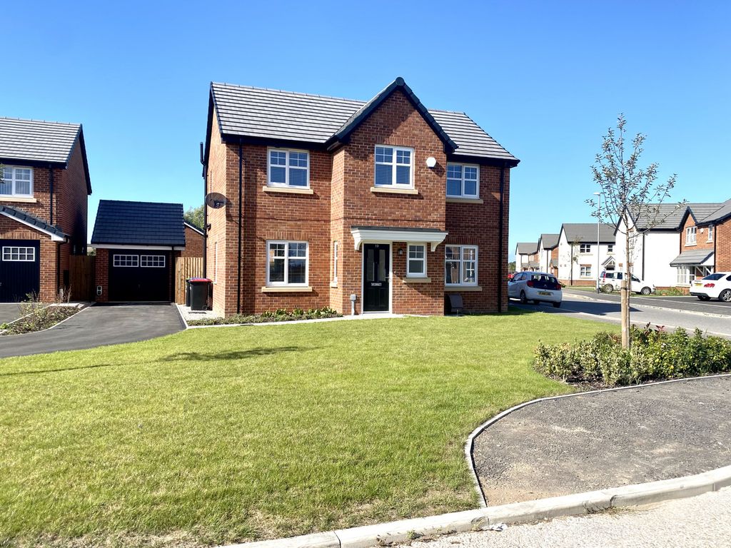 4 bed detached house to rent in Longridge Fell Close, Meadow Gate