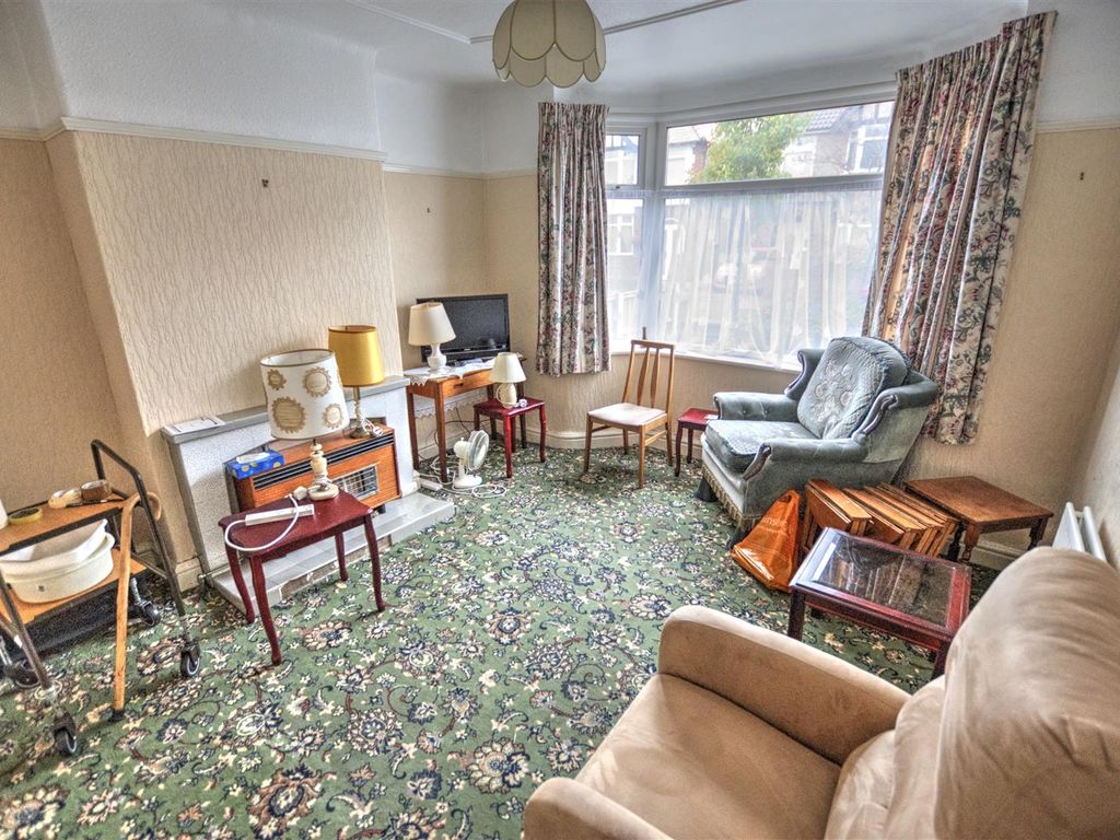 3 bed property for sale in Lichfield Avenue, Waterloo, Liverpool L22