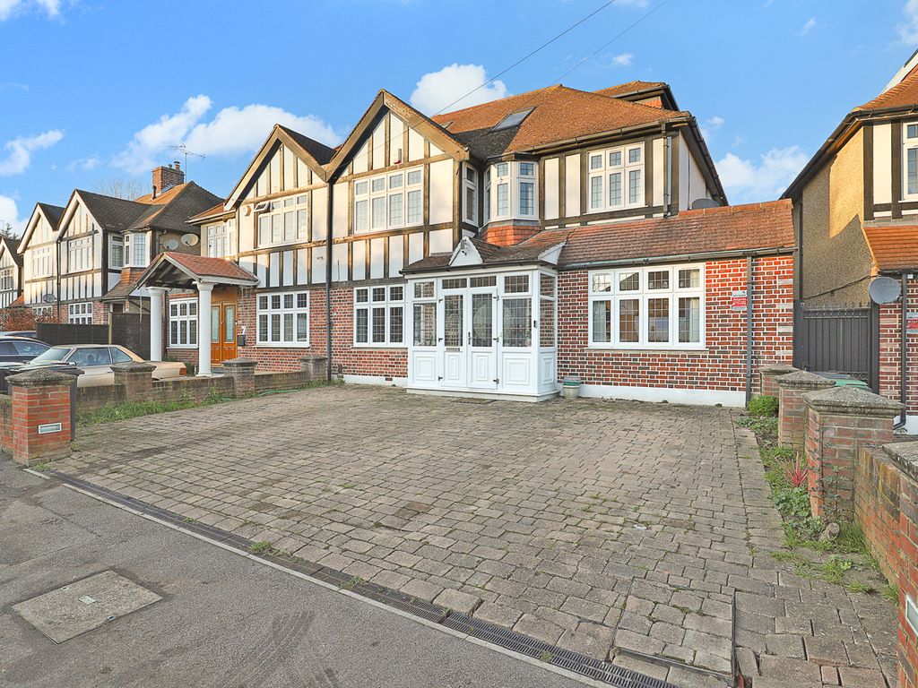 Semidetached house for sale in Murtwell Drive, Chigwell, Essex IG7, £