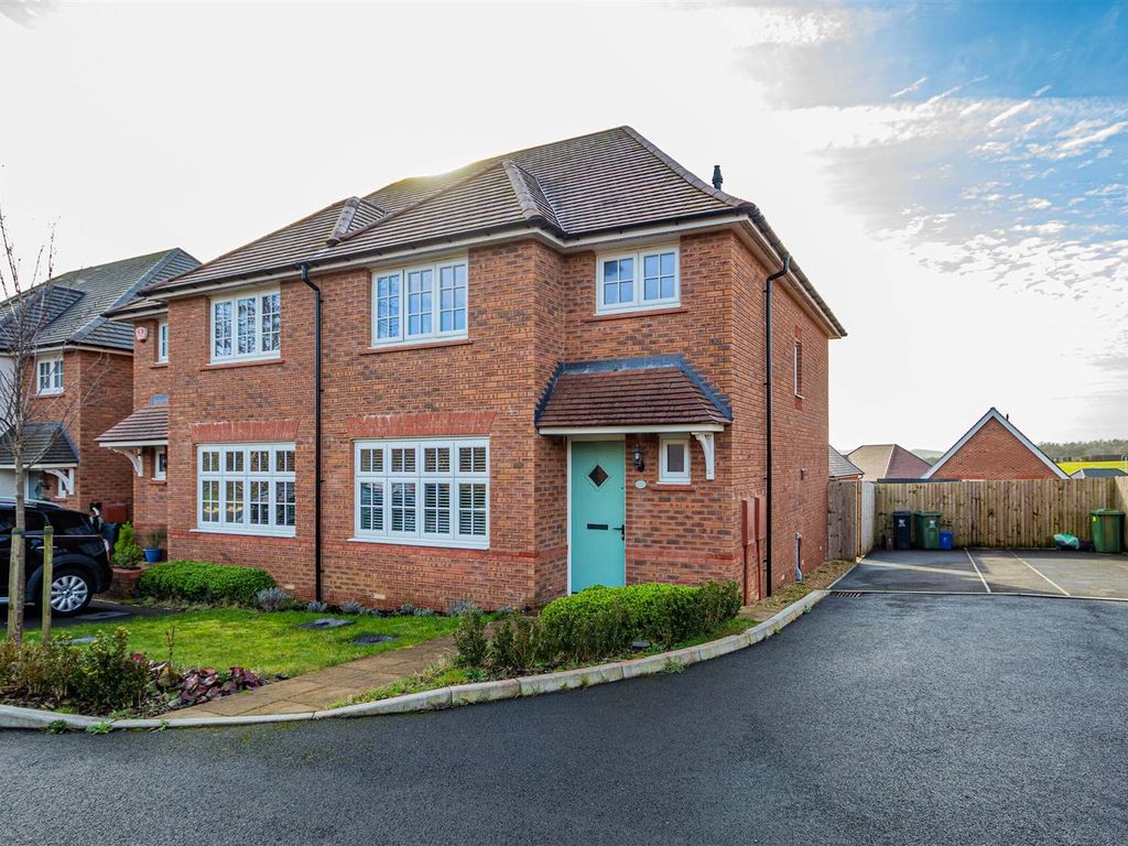 3 bed semidetached house for sale in Burges Close, Radyr, Cardiff CF15