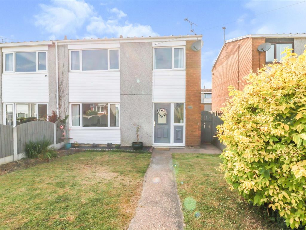 3 bed semidetached house for sale in Aspen Walk, Maltby, Rotherham S66