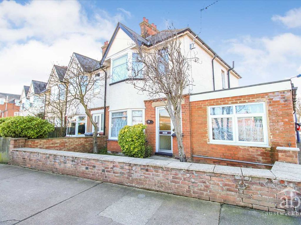 3 bed property to rent in Leeward Court, St. Andrews Road, Felixstowe IP11 Zoopla