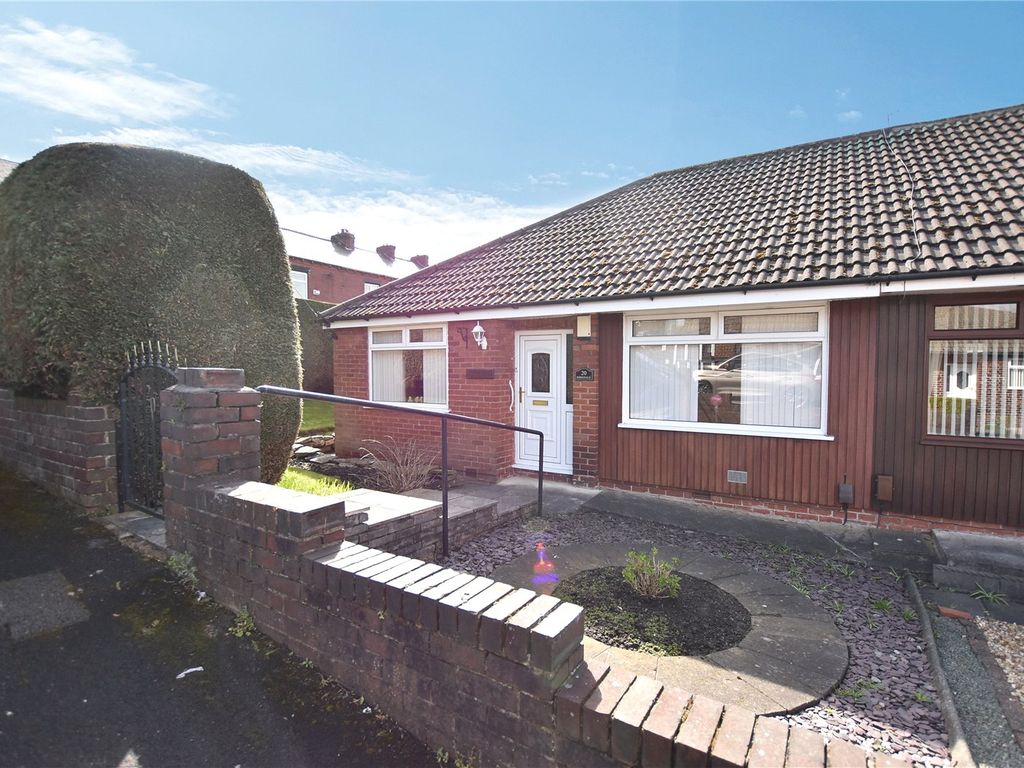 3 bed bungalow for sale in Birkdale Avenue, Royton, Oldham, Greater