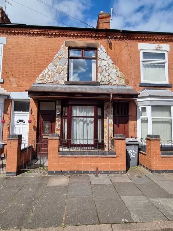 3 bed terraced house for sale in St. Michaels Avenue, Leicester LE4, £