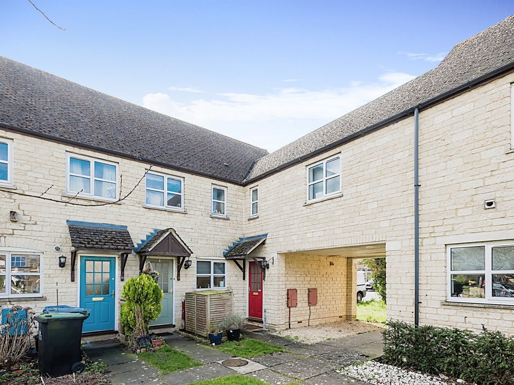 2 bed terraced house for sale in Chichester Place, Brize Norton