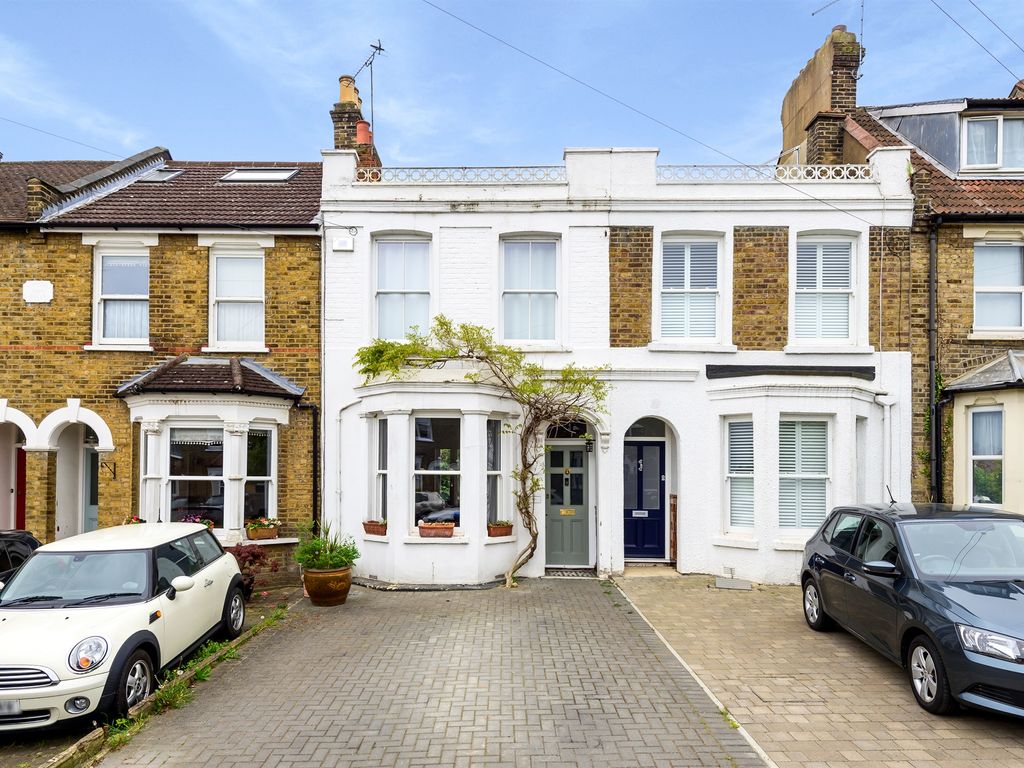 3 bed terraced house for sale in Gordon Hill, Enfield EN2, £650,000