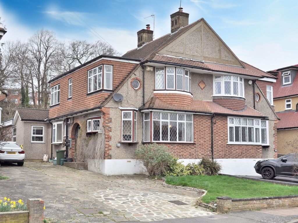 4 bed semidetached house for sale in Courtfield Rise, West Wickham