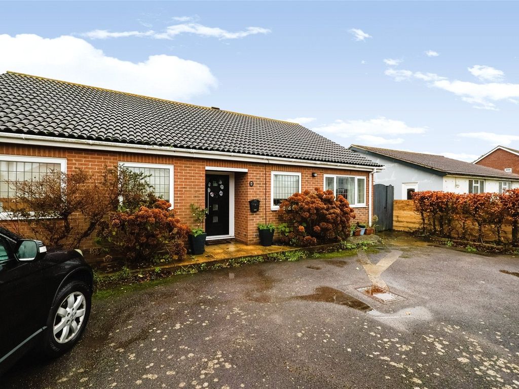 5 bed bungalow for sale in Sandy Point Road, Hayling Island PO11 Zoopla