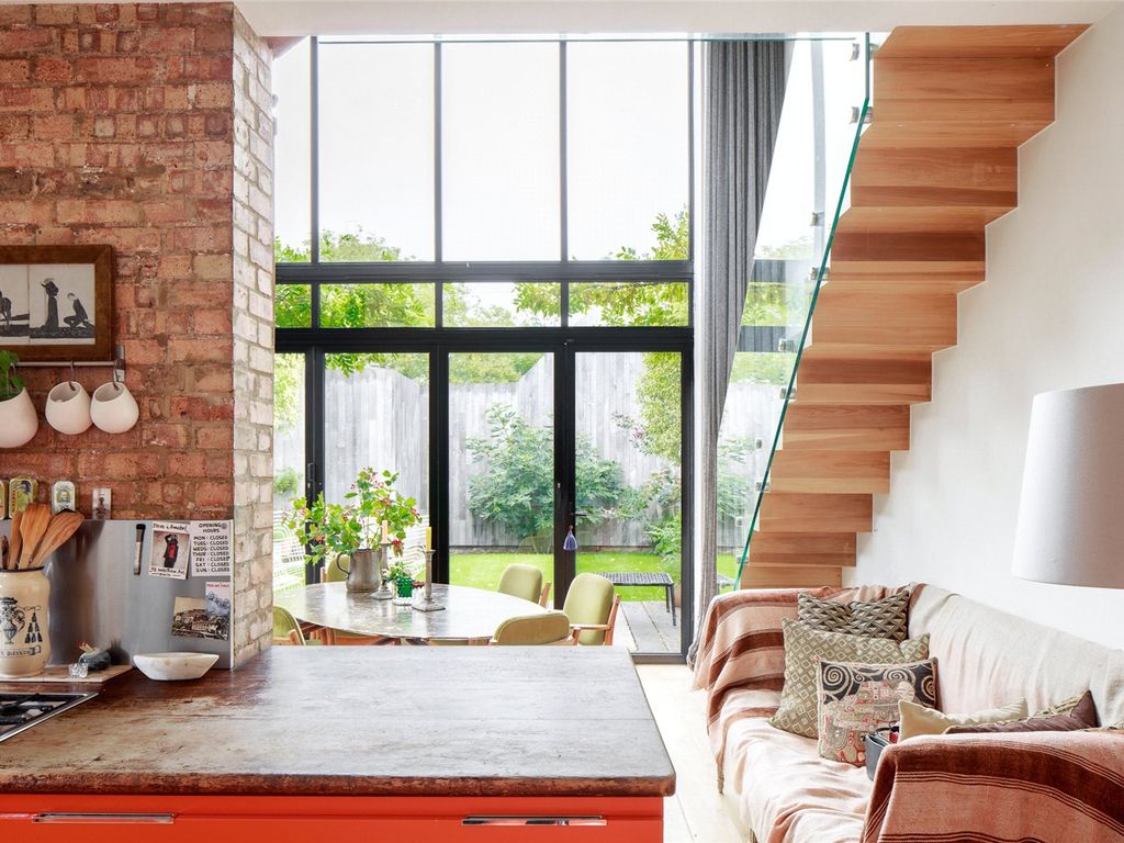 5 bed detached house to rent in Wrentham Avenue, Queens Park NW10 Zoopla