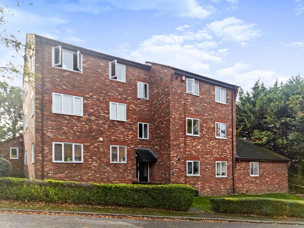 Maple Mews, London SW16  