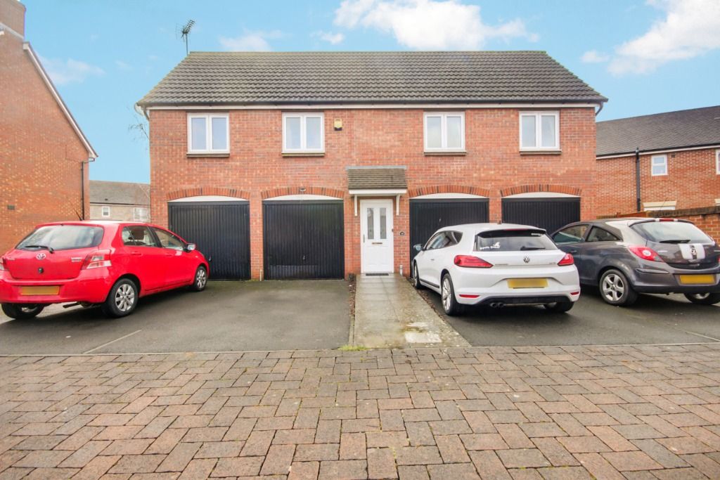 2 bed flat to rent in Holbeach Drive, Kingsway, Gloucester GL2 Zoopla