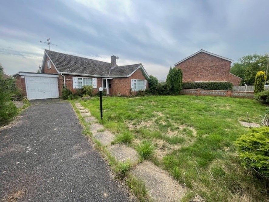 4 bed chalet for sale in 28 Lincoln Close, Swanton Morley, Dereham