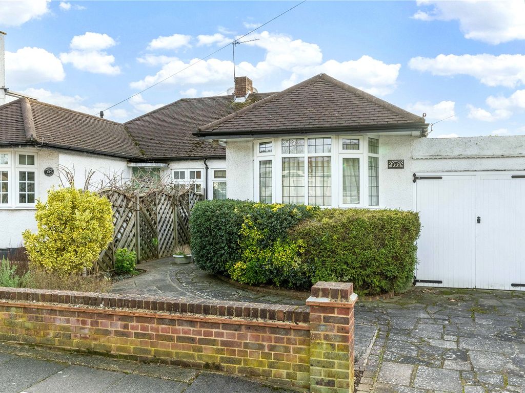 2 bed bungalow for sale in Chesham Avenue, Petts Wood, Orpington BR5, £