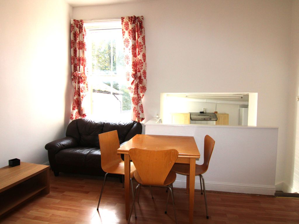 2 bed flat to rent in Cricklewood Broadway, Cricklewood NW2, £1,800 pcm