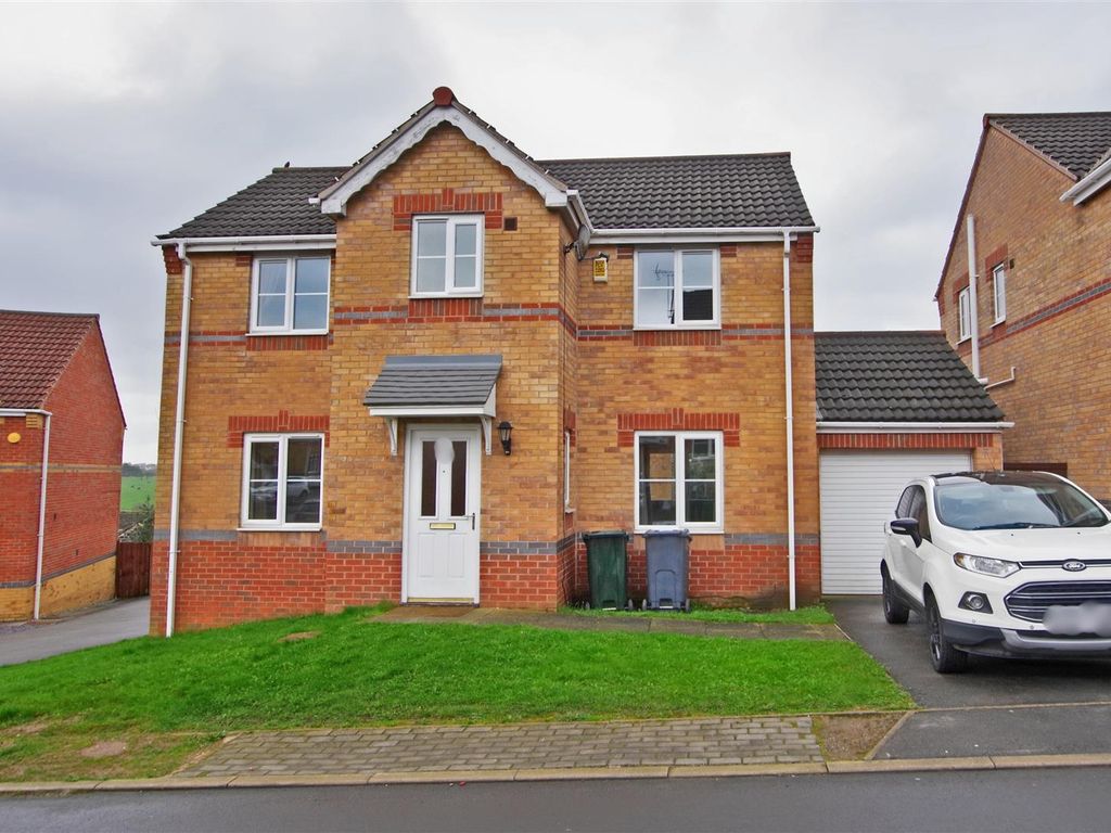 4 bed detached house for sale in Wentworth Crescent, Tong, Bradford BD4