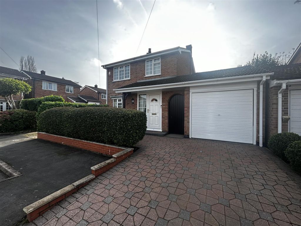 3 bed detached house to rent in Barklam Close, Donisthorpe, Swadlincote DE12, £1,100 pcm Zoopla