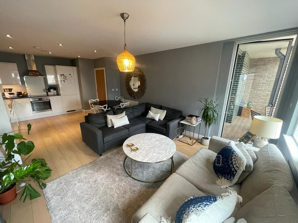 2 bed flat for sale in Wandsworth High Street, London SW18 Zoopla