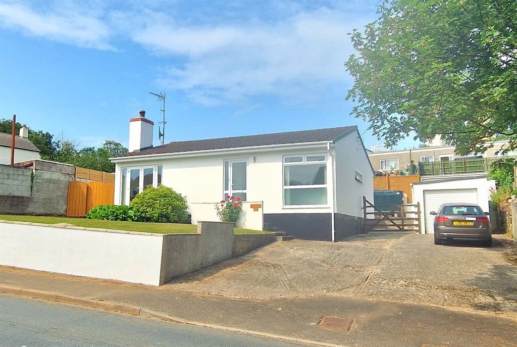 3 bed detached bungalow for sale in Nanpusker Close, Angarrack, Hayle