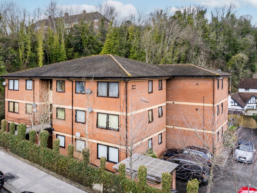2 bed flat for sale in Montpelier Road, Purley CR8 Zoopla