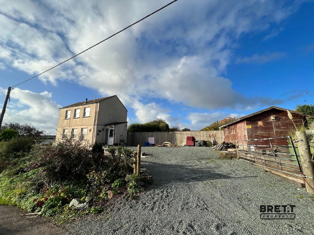 3 bed detached house for sale in Herbrandston, Milford Haven, Pembrokeshire. SA73, £200,000 Zoopla