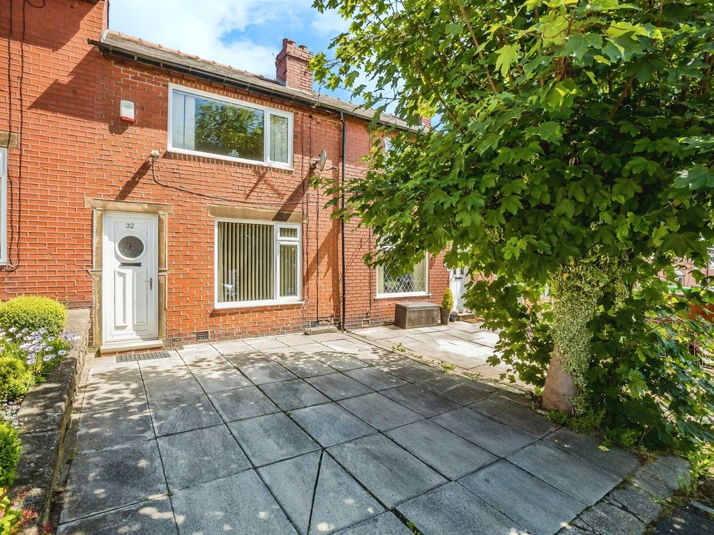 2 bed terraced house for sale in Harewood Avenue, Halifax HX2, £110,000