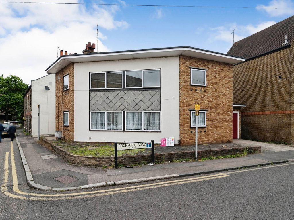 4 bed for sale in Mildmay Road, Chelmsford CM2, £450,000 Zoopla