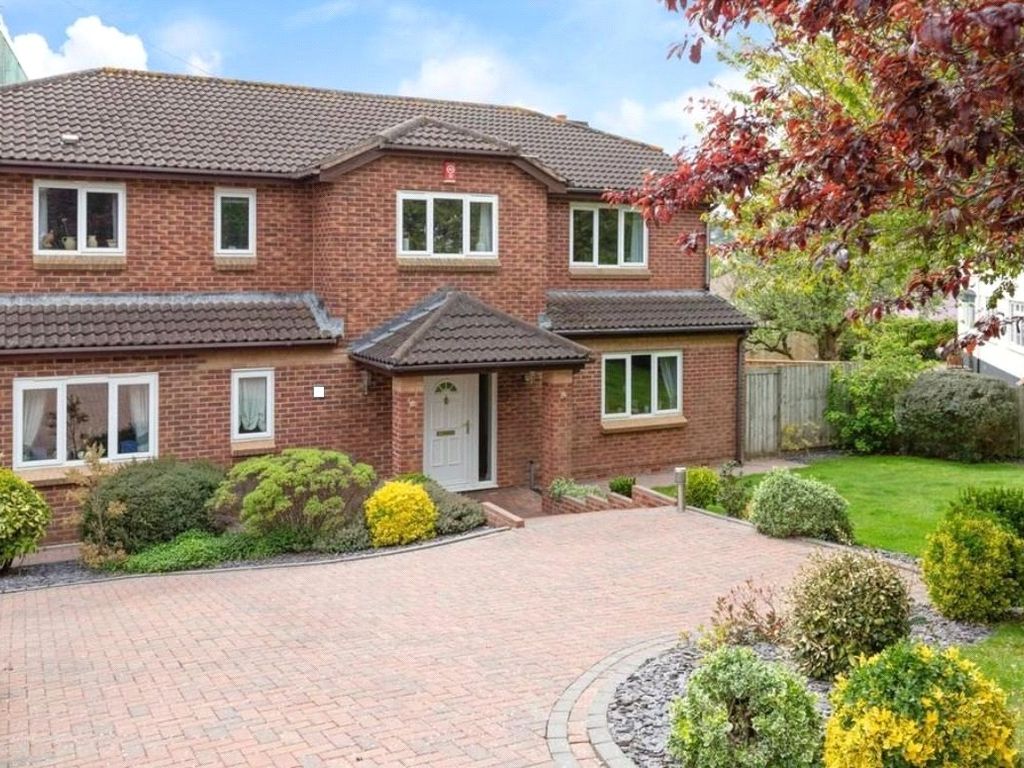5 bed detached house for sale in Church Way, Newton Abbot, Devon TQ12