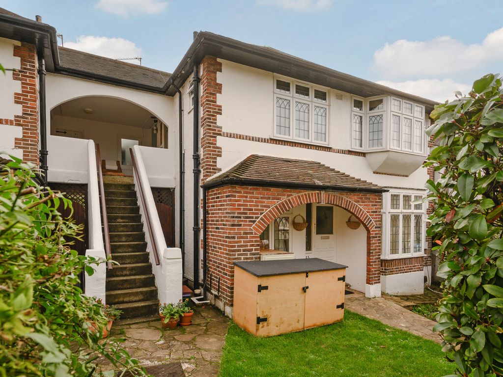 Glendale Drive, London SW19  