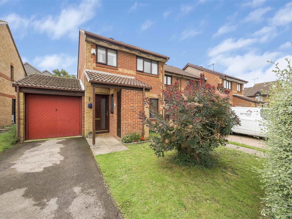 3 bed semidetached house for sale in Hawthorne Crescent, West Drayton UB7, £525,000 Zoopla