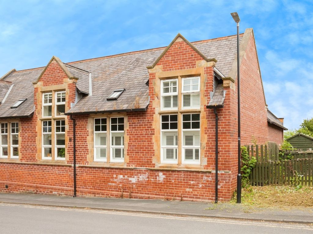 4 bed semidetached house for sale in Carlton Green, Rothwell, Leeds