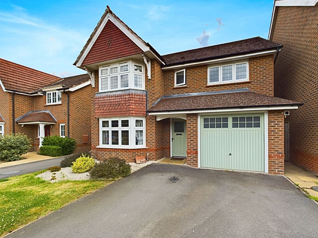 4 bed detached house for sale in Earls Court Way, Worcester