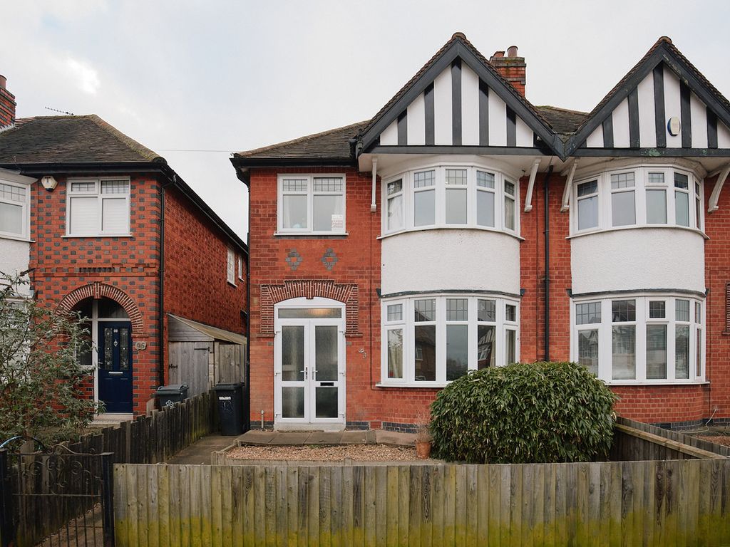 3 bed semidetached house for sale in Ainsdale Road, Western Park LE3