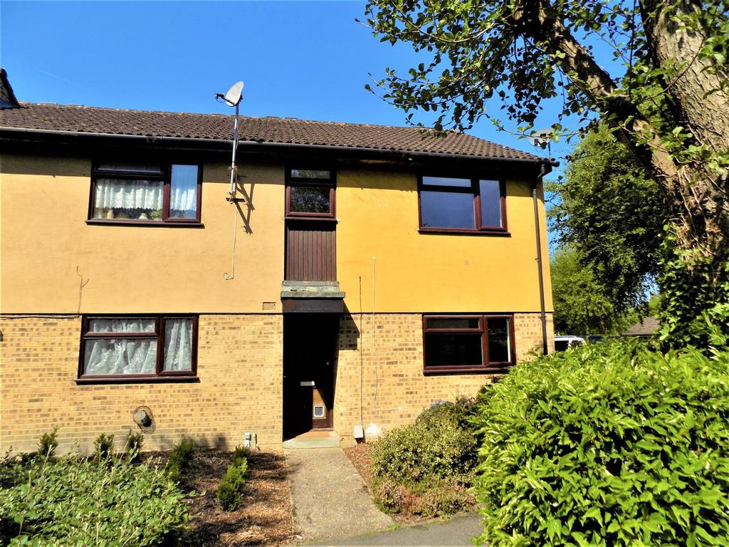 1 bed end terrace house to rent in Northcote Road, Ash Vale, Aldershot