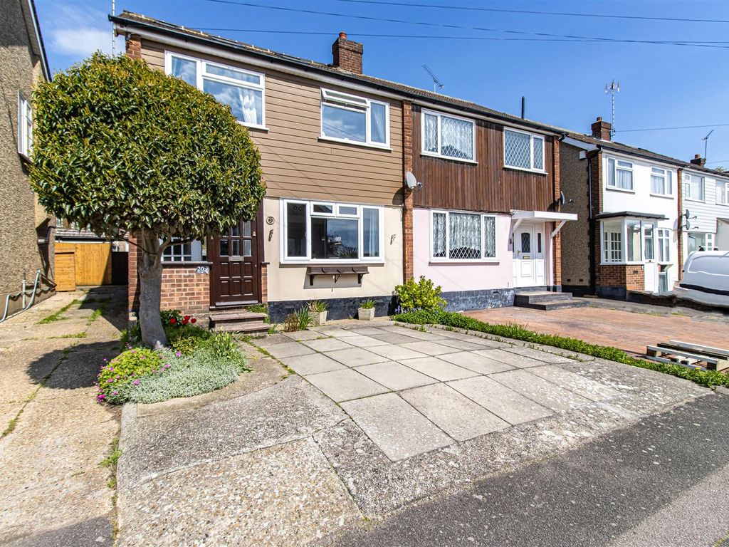 5 bed semidetached house for sale in The Oaks, Billericay CM11 Zoopla