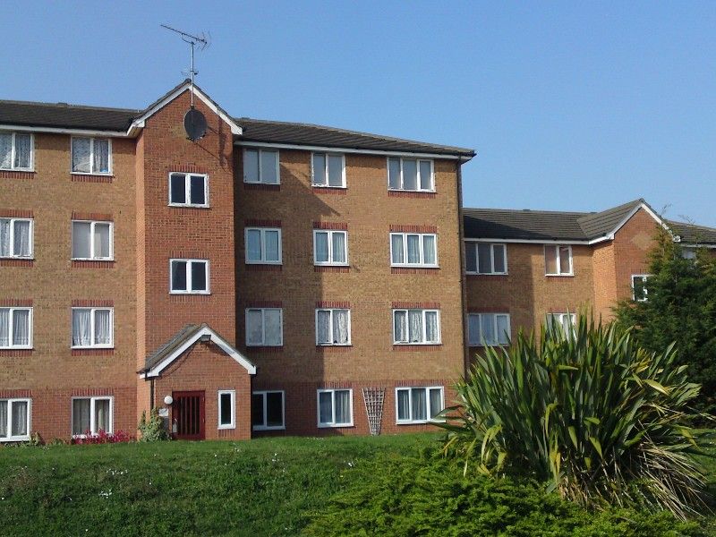 1 bed flat to rent in Express Drive, Goodmayes IG3 Zoopla