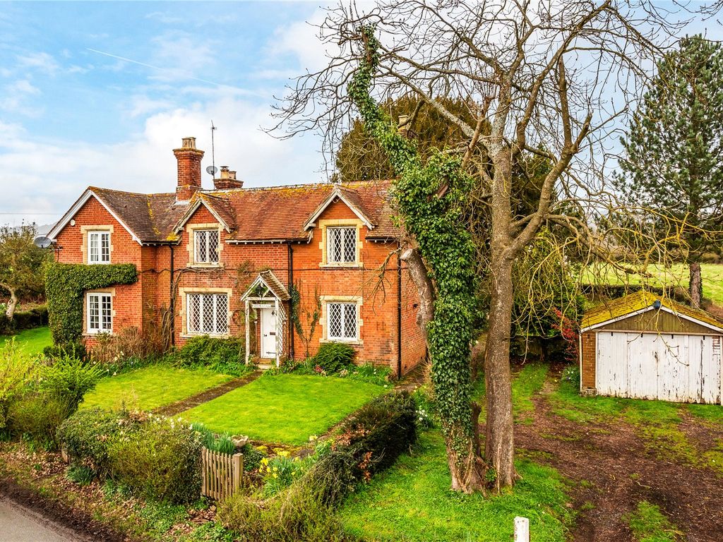 2 bed semidetached house for sale in Pootings Road, Four Elms