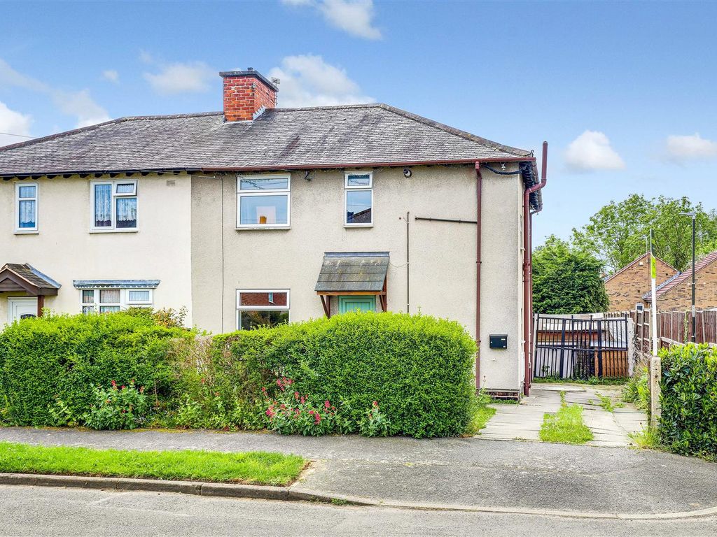 3 bed semidetached house for sale in The Crescent, Breaston