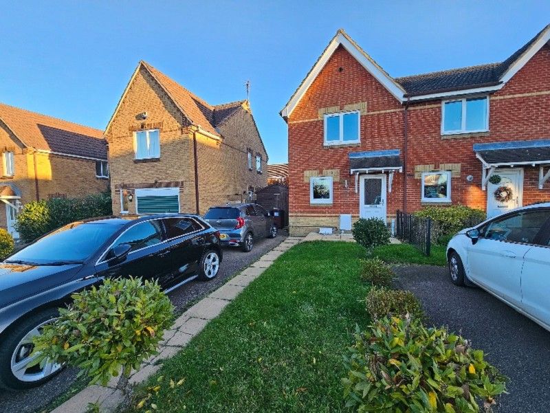 2 bed property to rent in Touraine Close, New Duston, Northampton